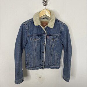 Levis Sherpa Lined Trucker Jacket Woman XS‎ Blue Light Wash Denim